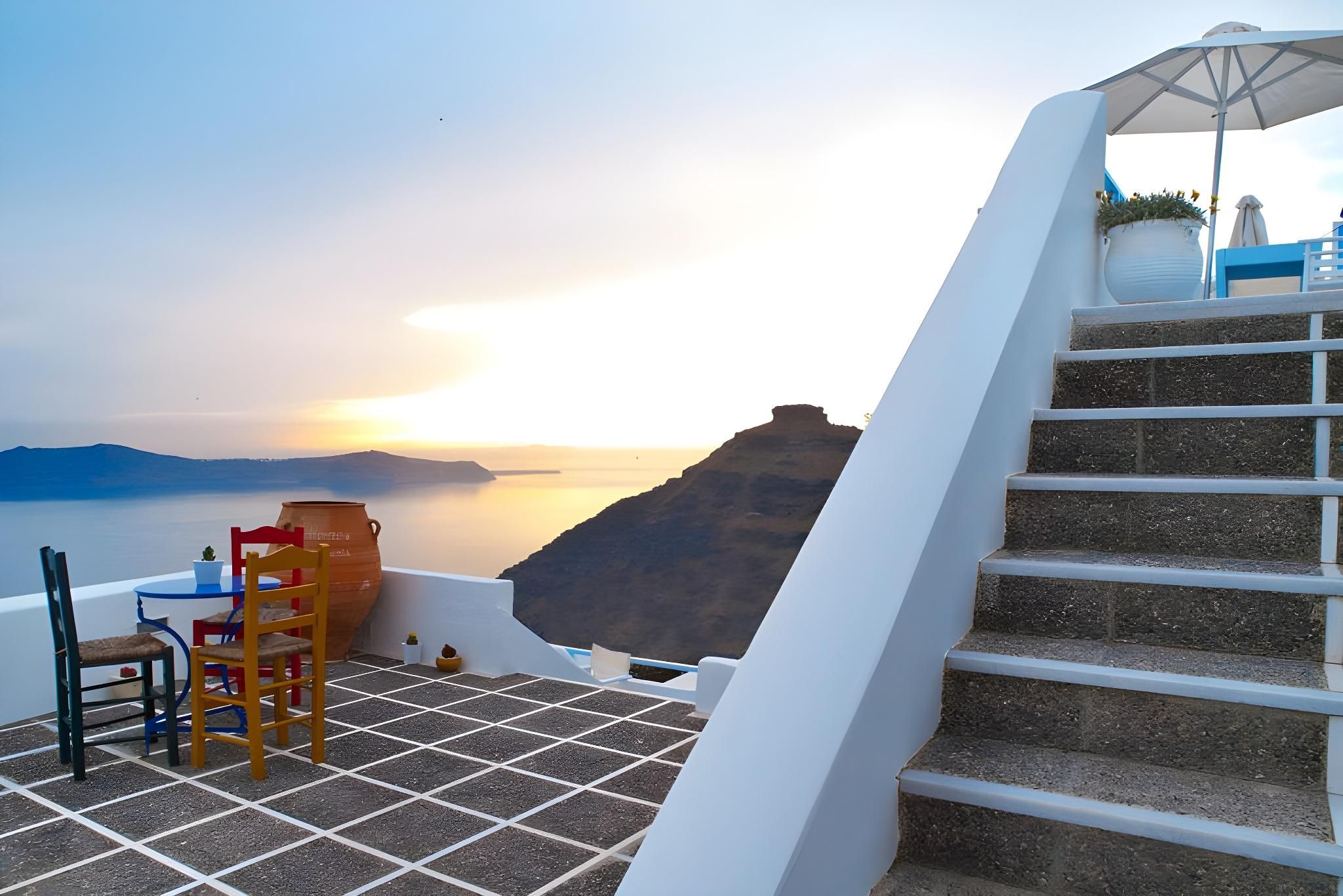 undefined Manos Small World Hotel 6