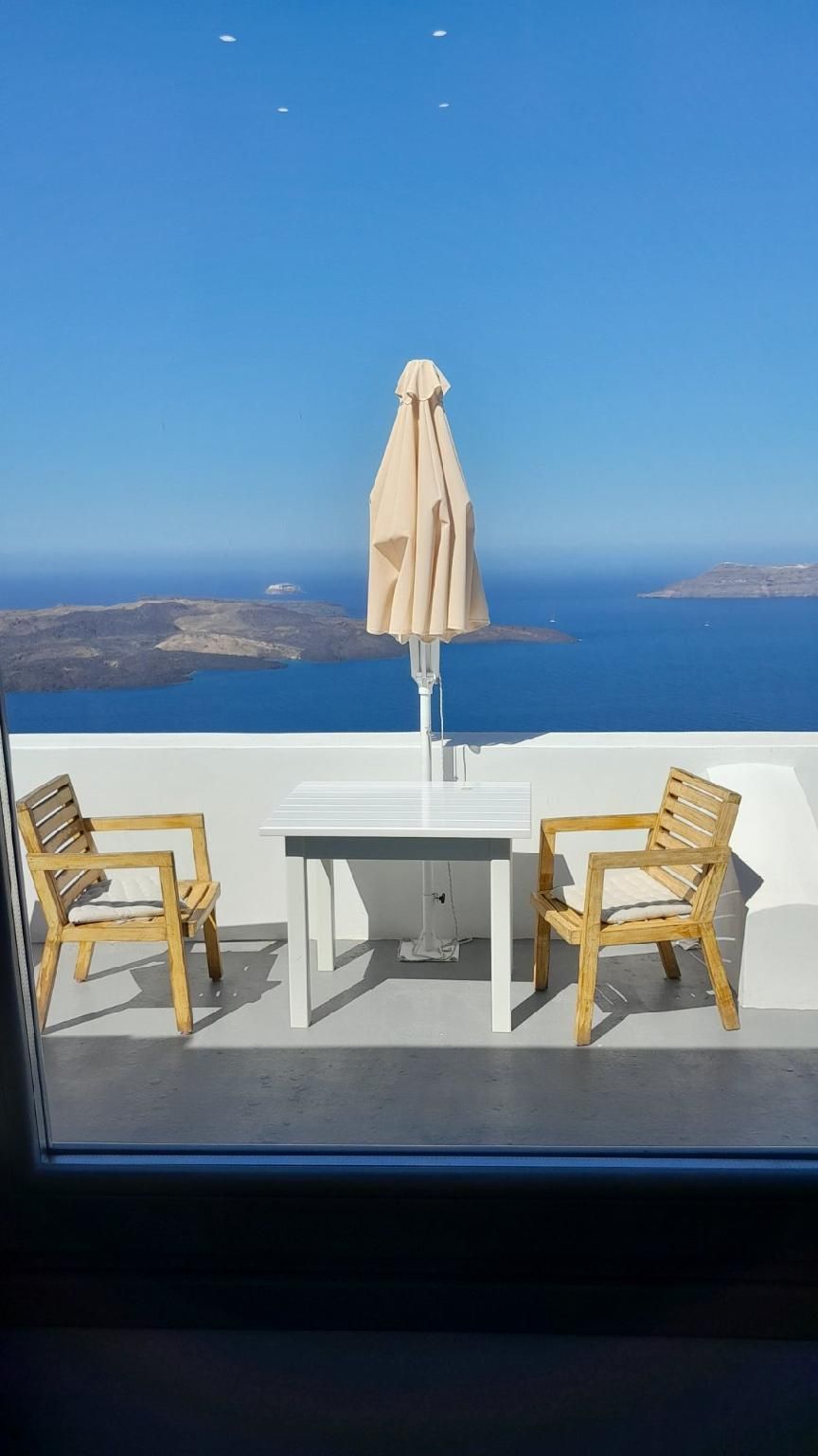 undefined Manos Small World Hotel 8