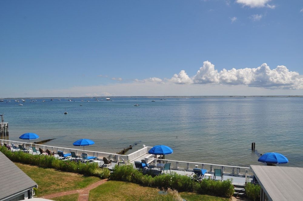 The Masthead Resort Room ( 8   ) 3