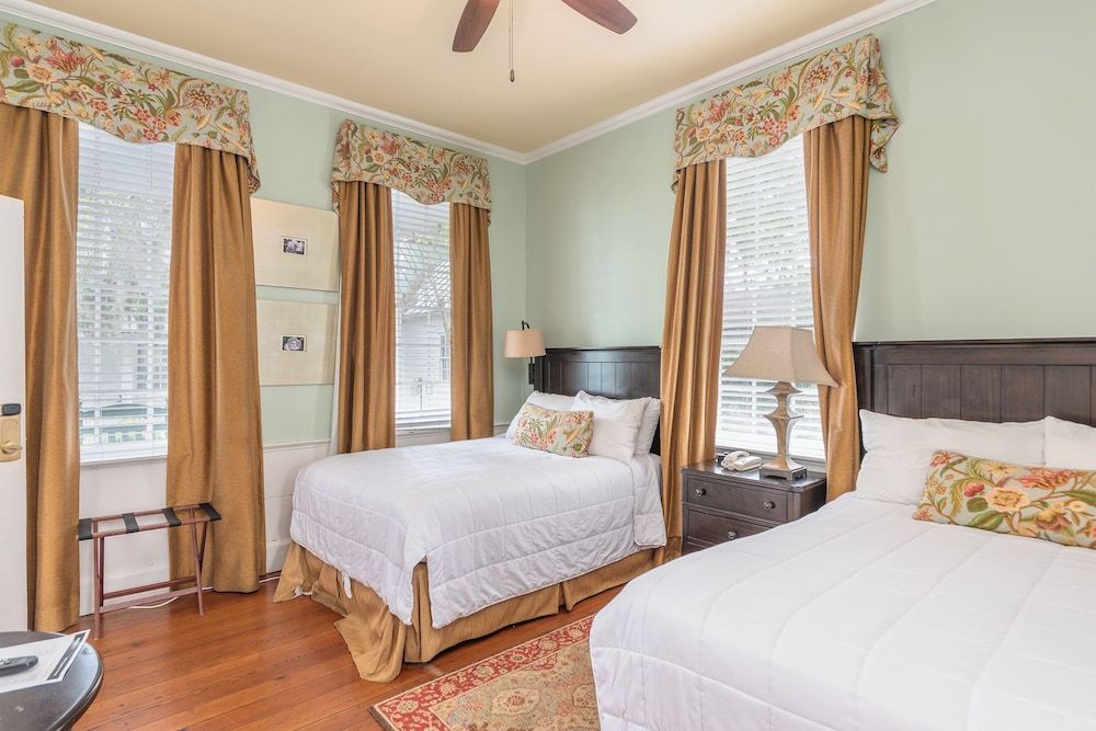 Beaufort Inn Courtyard Two Doubles 2