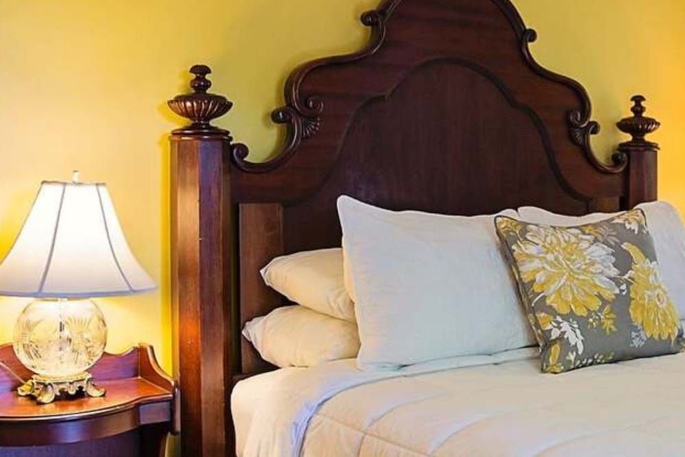 Beaufort Inn Courtyard Queen Studio 2