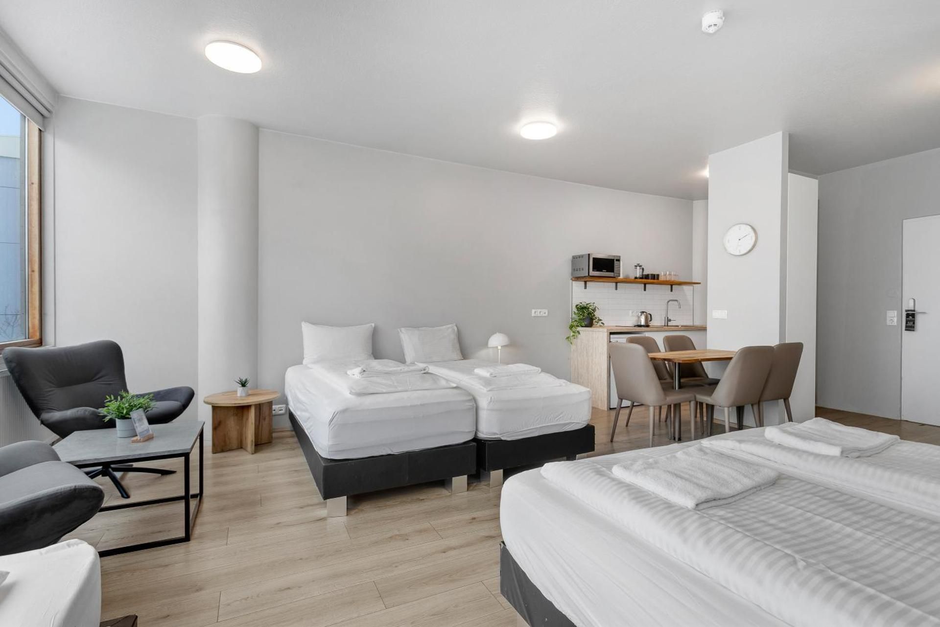 Studio for 5 People