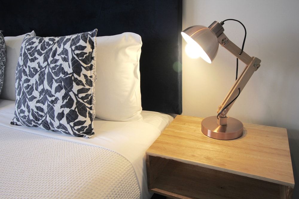 Alpine Lake Motor Lodge Studio, 1 Queen Bed, Jetted Tub 6