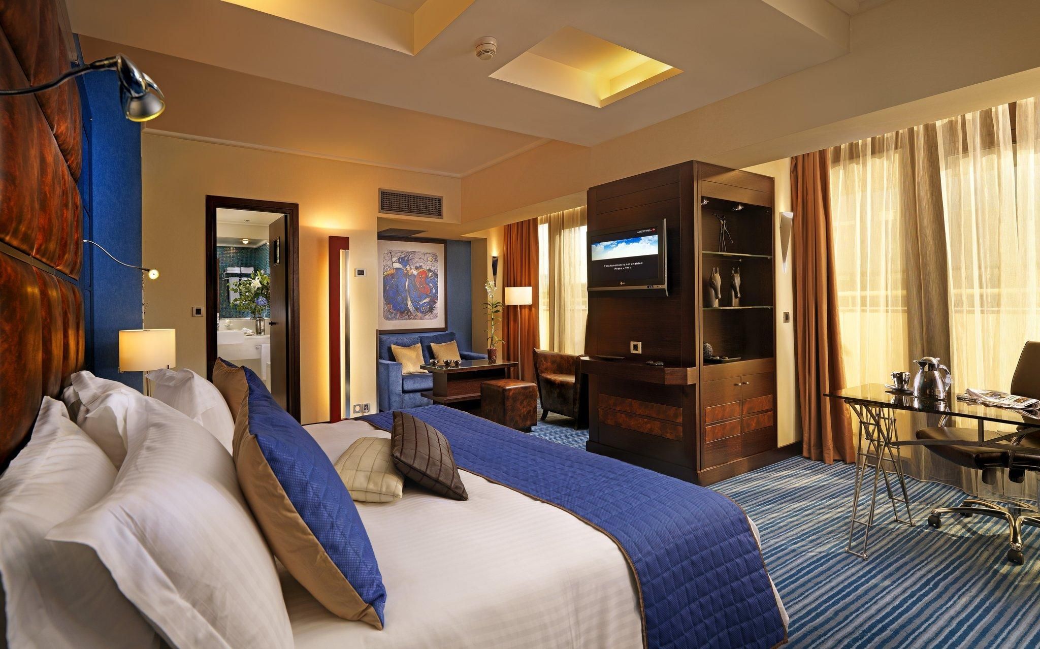 1 King Bed Junior Suite Living Area Non-Smok