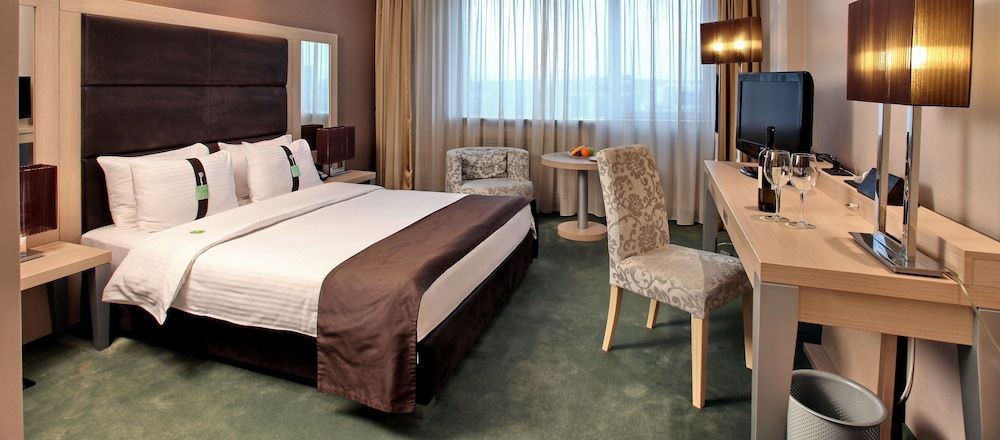 Standard Room, 1 Queen Bed, Smoking