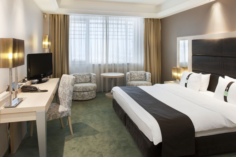 Standard Room, 1 King Bed, Smoking
