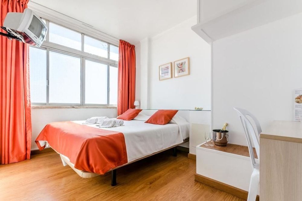 Double or Twin Room, Shared Bathroom