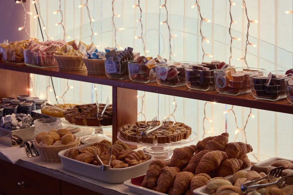 undefined Albergo Commercio e Pellegrino 9