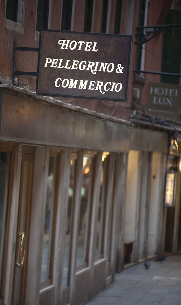 undefined Albergo Commercio e Pellegrino 5