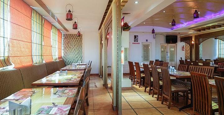 Food & Dining