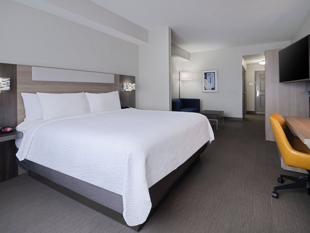 Standard Room, 1 King Bed
