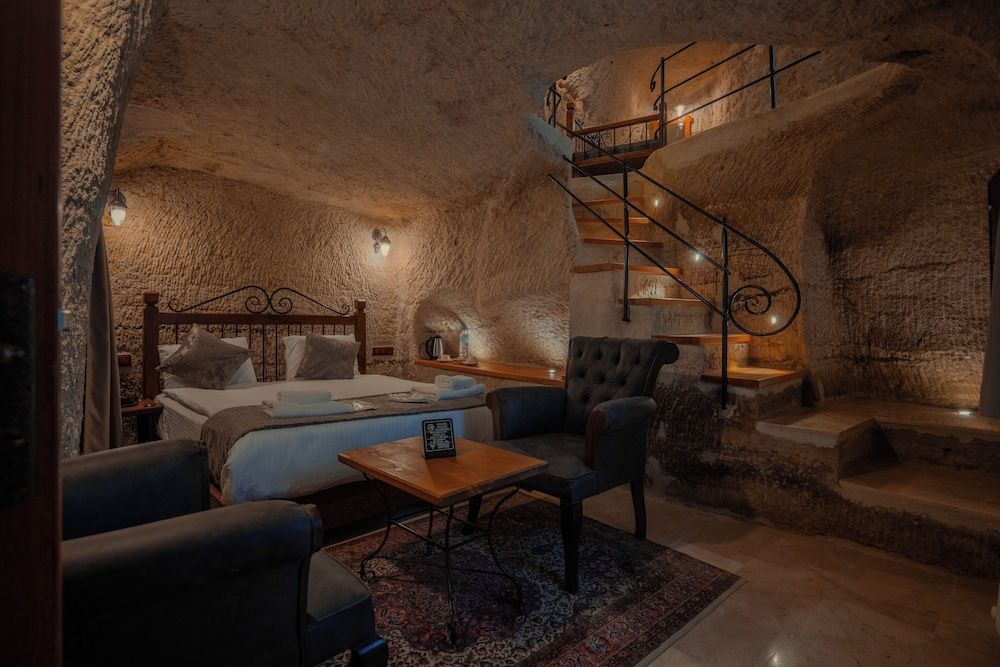 Aydinli Cave House Deluxe Room 3
