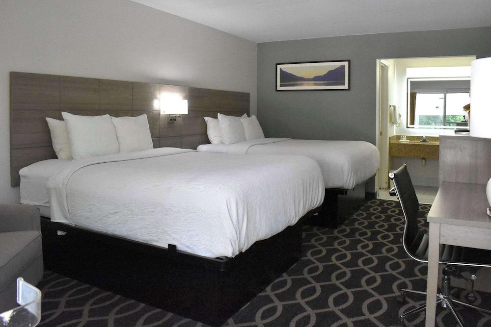 Room, 2 Queen Beds, Non Smoking