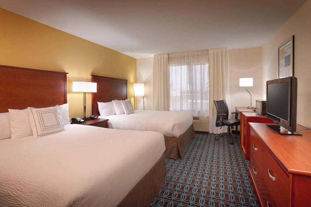 Standard Room, 2 Queen Beds (Hearing Accessible)