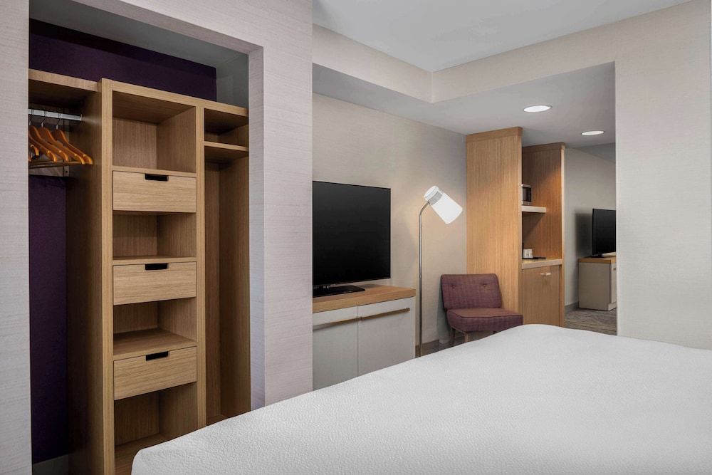 Junior Suite, 1 King Bed, Microwave