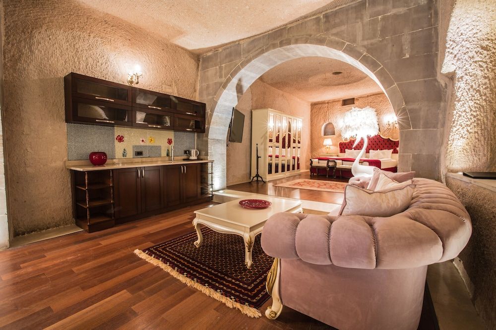 Cappadocia Cave Resort and Spa - Special Class Luxury Suite (Padishah) 2