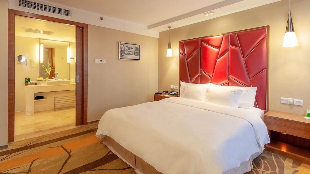 Suite, 1 King Bed, Non Smoking