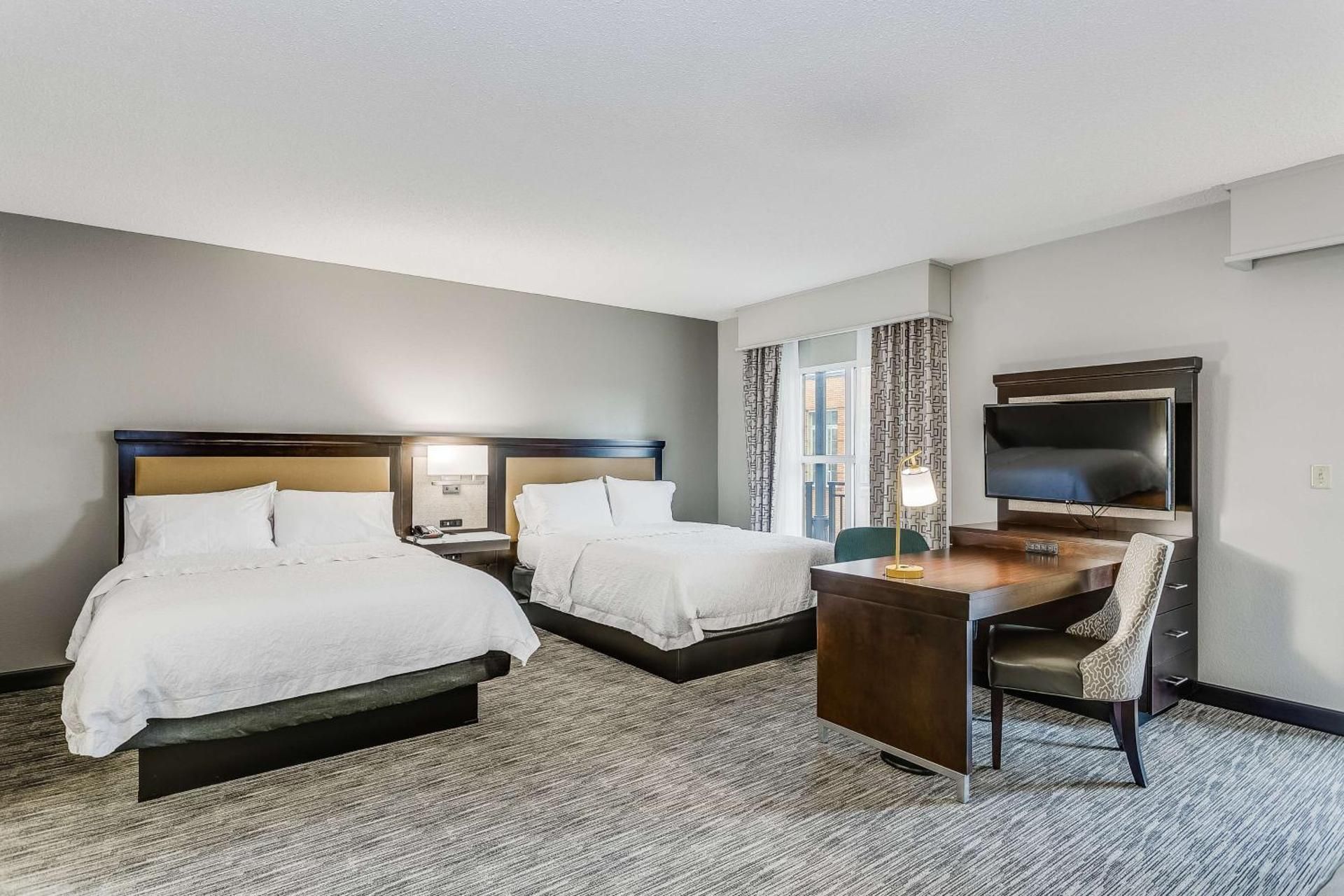 2 QUEEN BED STUDIO SUITE W/ BALCONY NONSMOK