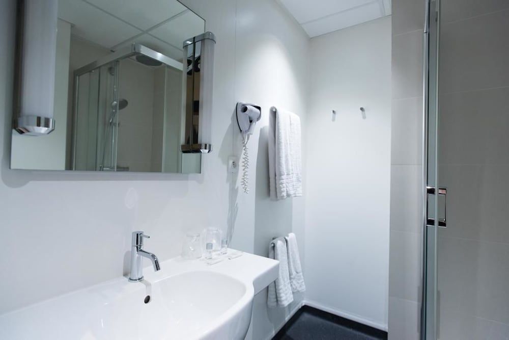 Hotel de Noailles Standard Double Room 2