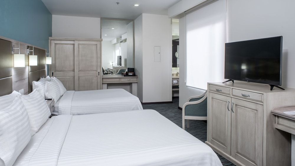 Suite, 2 Queen Beds