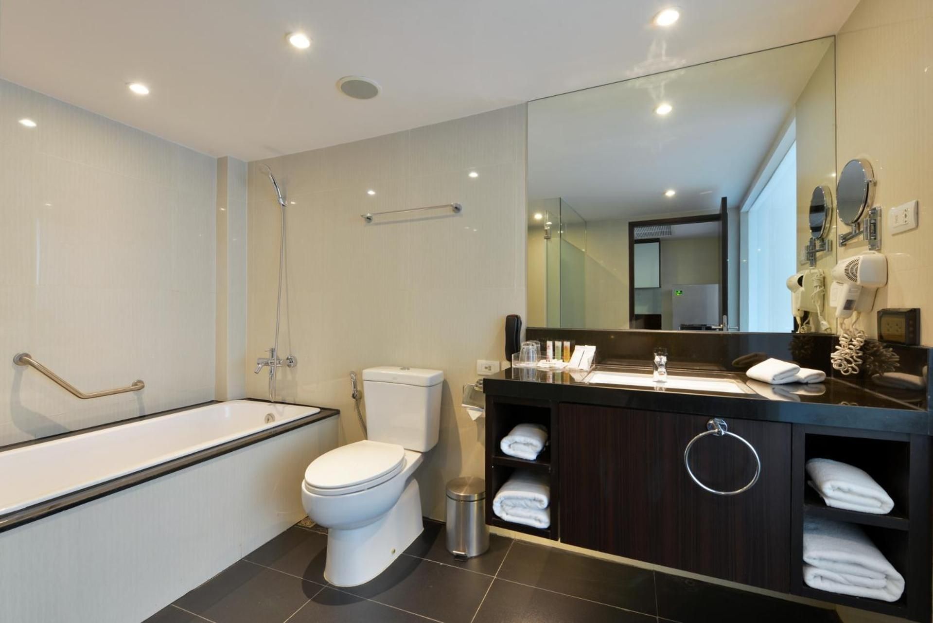 undefined Hotel Royal Bangkok 3