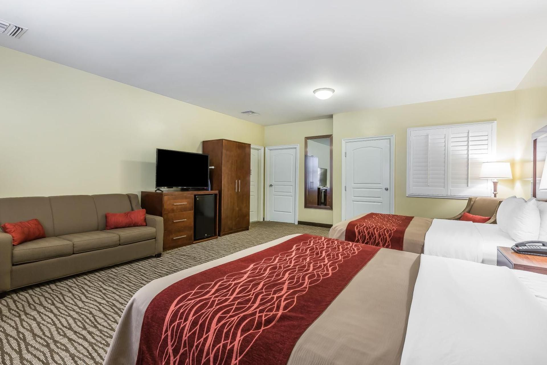 2 King Beds, Suite, Nonsmoking, Accessible