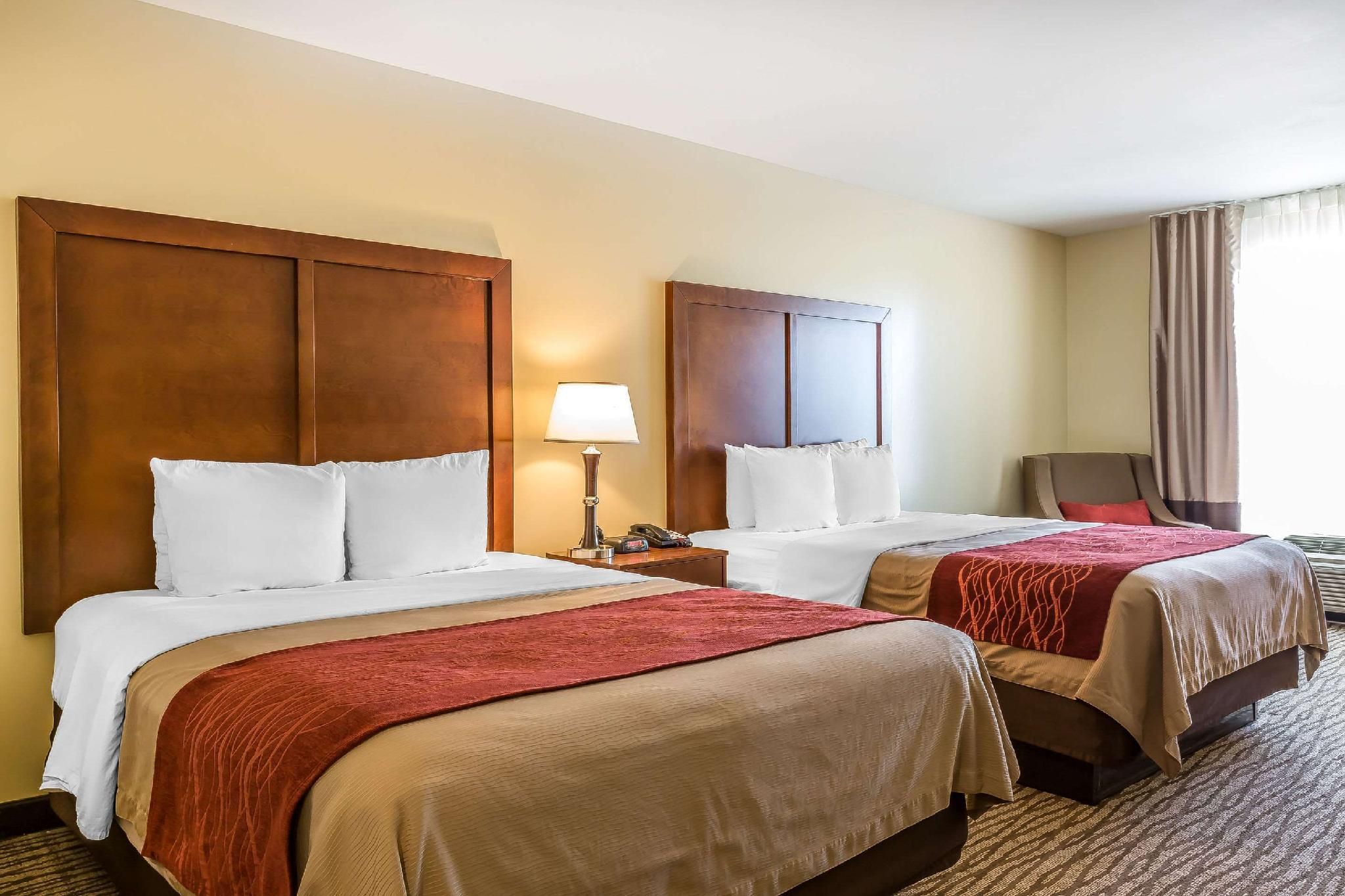 2 Queen Beds, Nonsmoking, Accessible