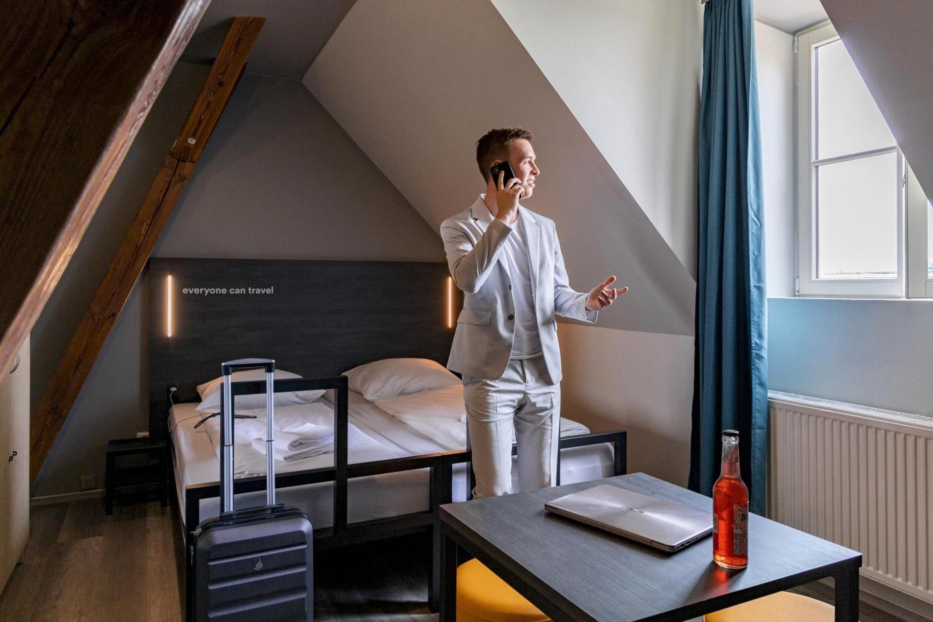 a&o Leipzig Hauptbahnhof Twin Room 6