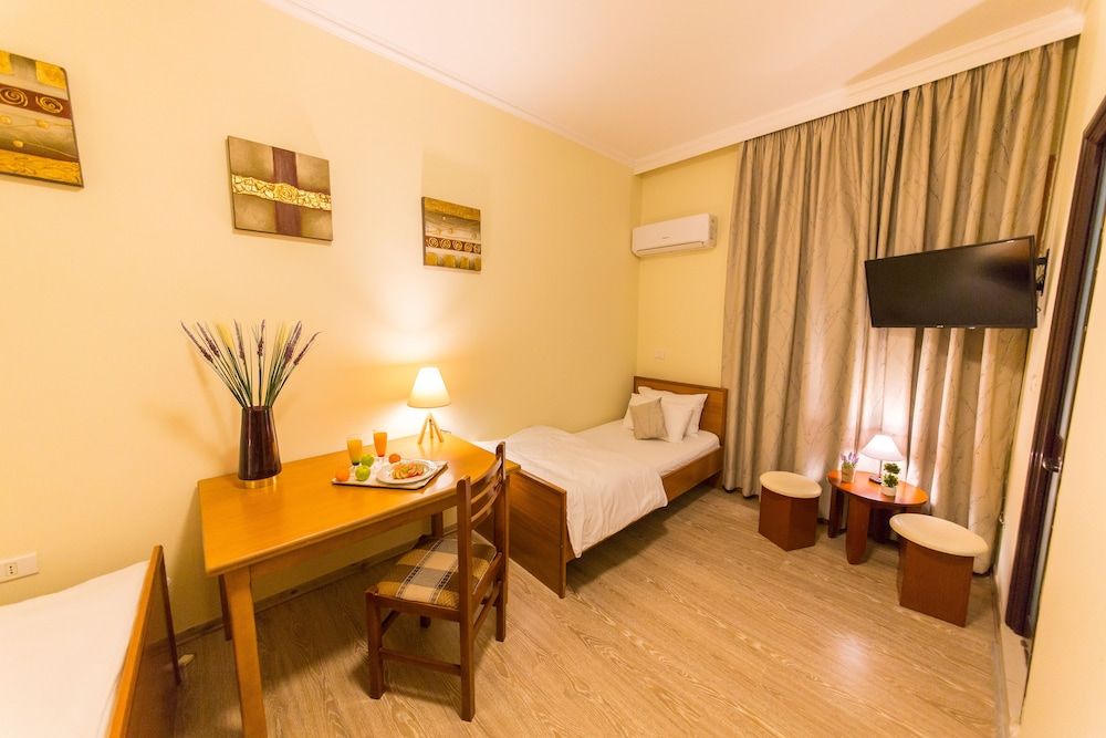 undefined Hotel Baron 8