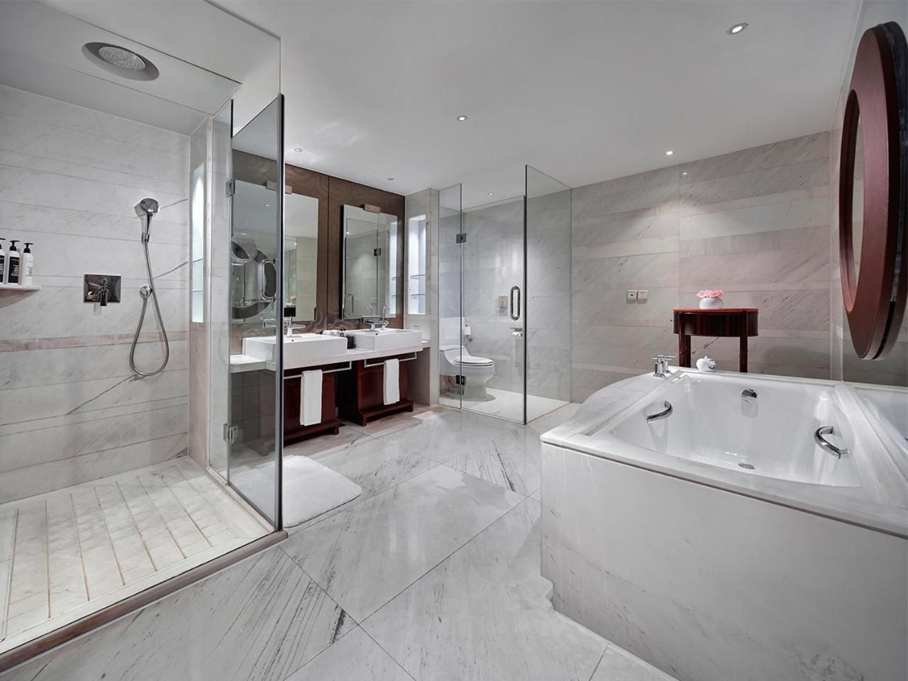 New Century - Deluxe 1 Bed Room, City View