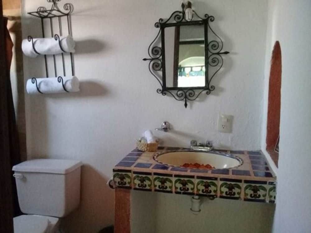 Hotel Hacienda La Puerta de Enmedio Junior Suite, 2 Double Beds 5