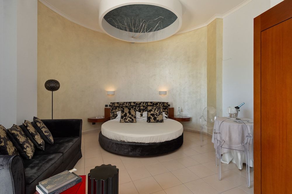 Grand Hotel Sofia Junior Suite, Multiple Beds 2