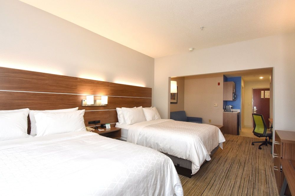Suite, 2 Queen Beds