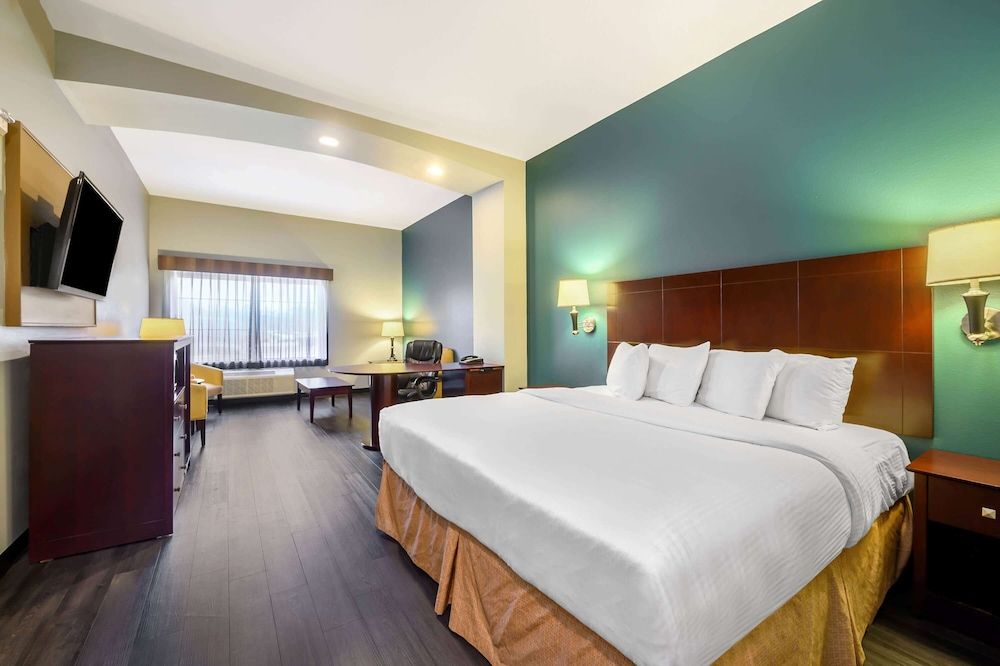 Deluxe Room, 1 King Bed, Non Smoking