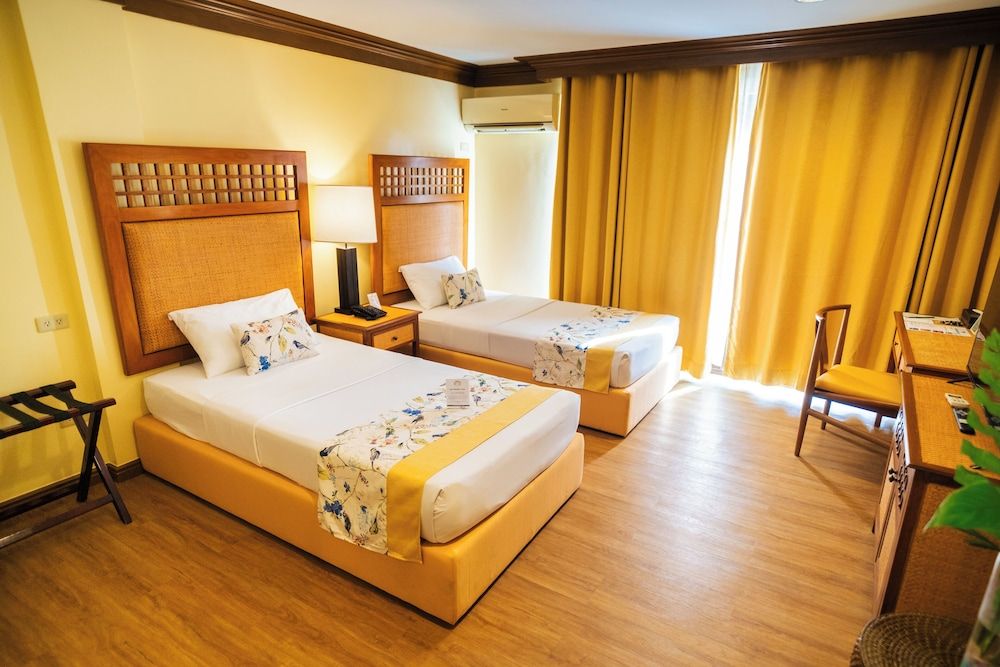 Boracay Tropics Resort Hotel Superior Room 2
