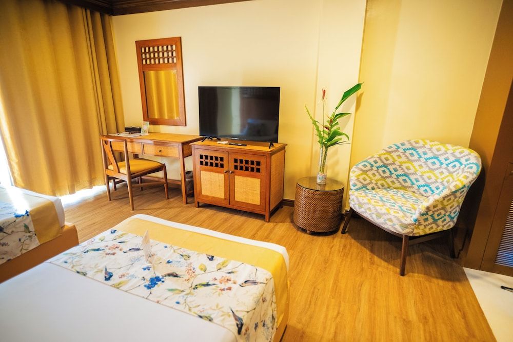 Boracay Tropics Resort Hotel Superior Room 6