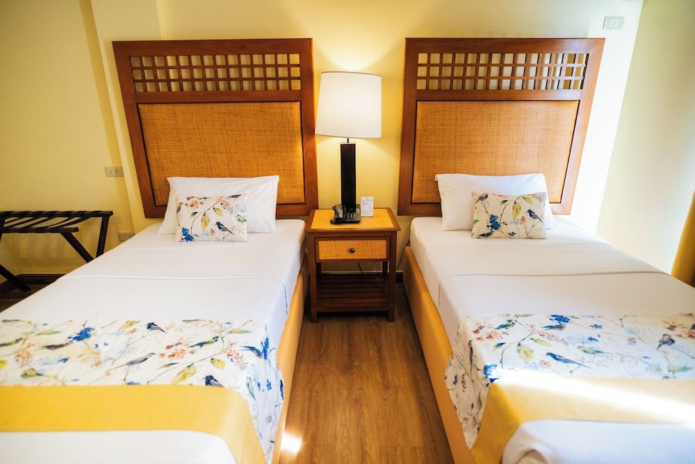 undefined Boracay Tropics Resort Hotel 9