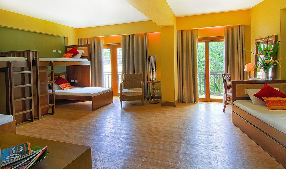 undefined Boracay Tropics Resort Hotel 3