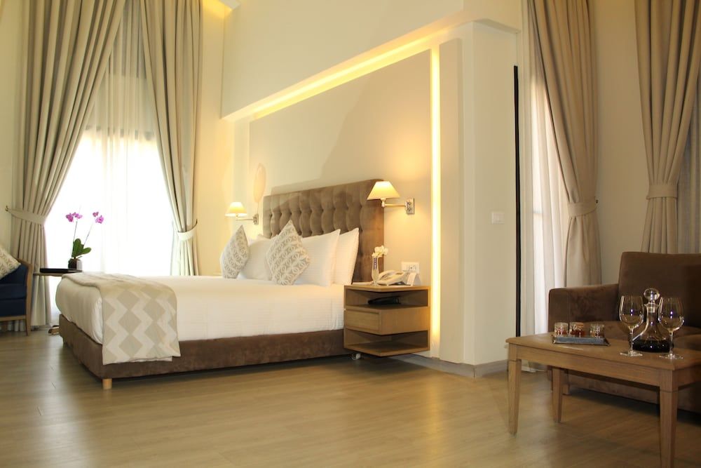 Junior Suite, 1 King Bed