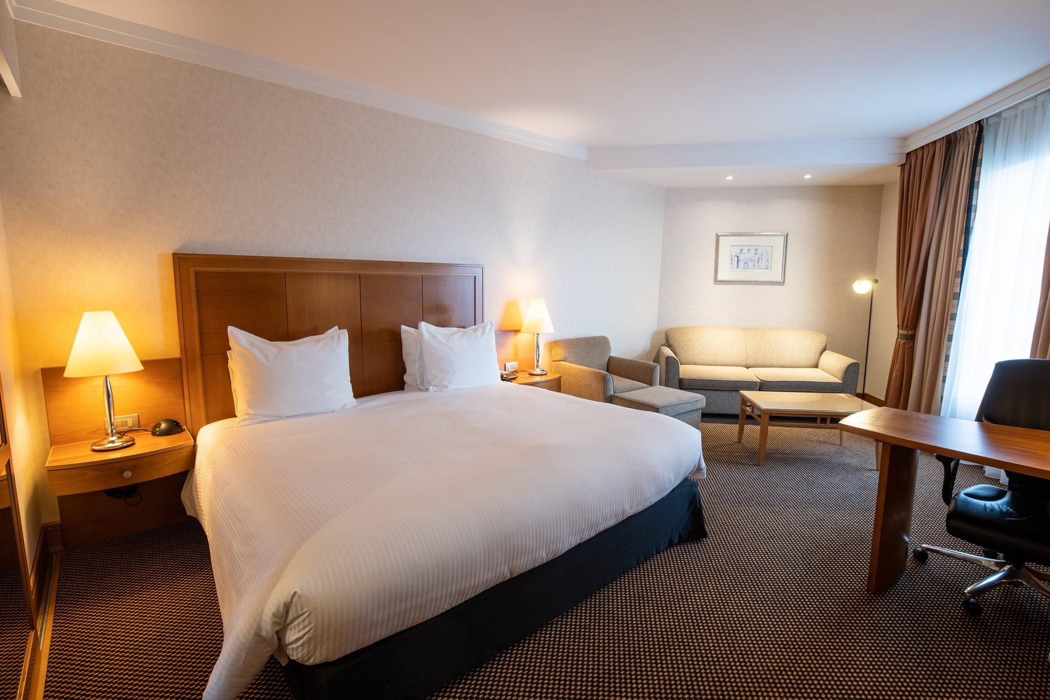 King Bed Junior Suite Park View