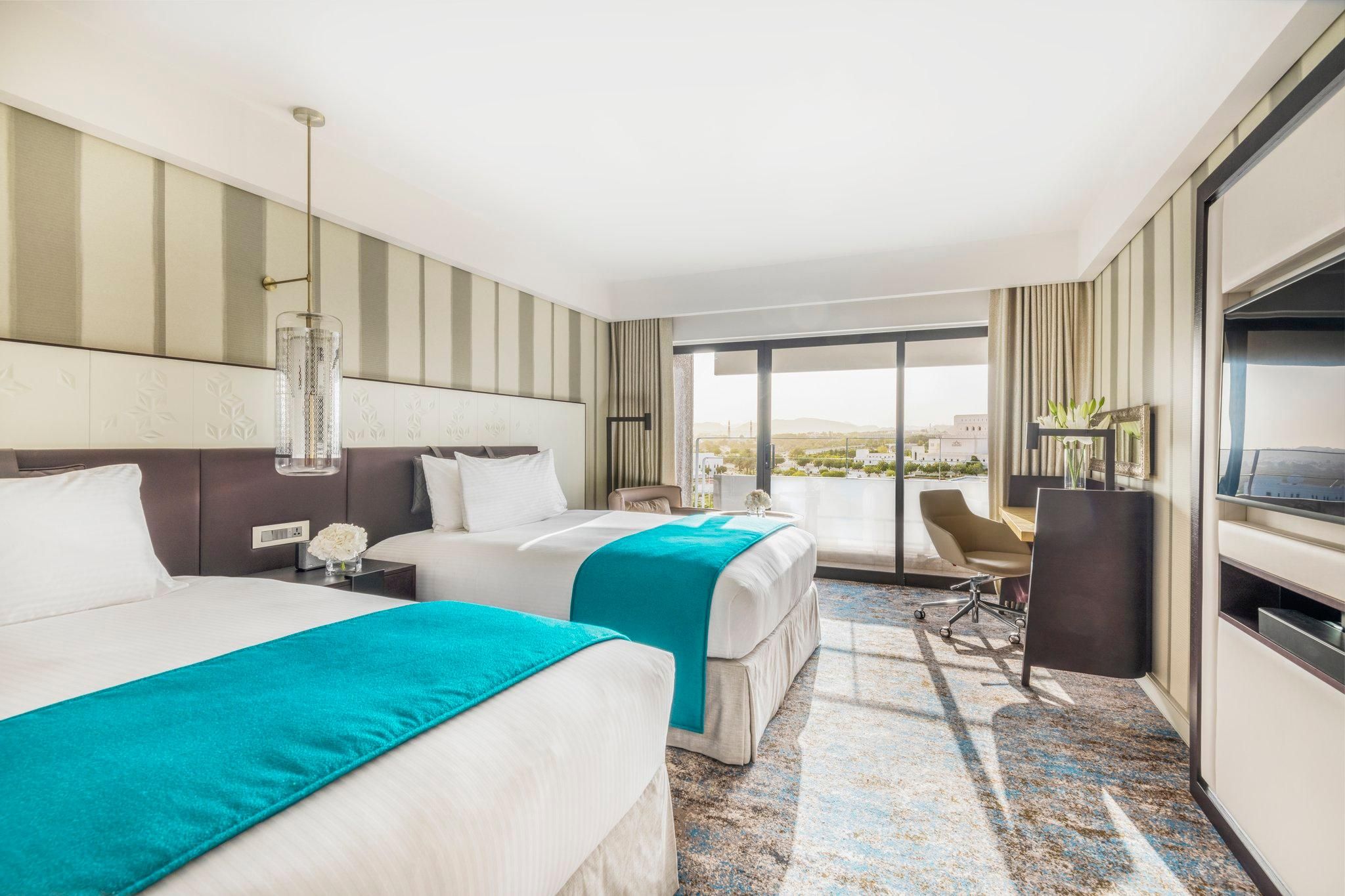 2 Queen City View Balcony