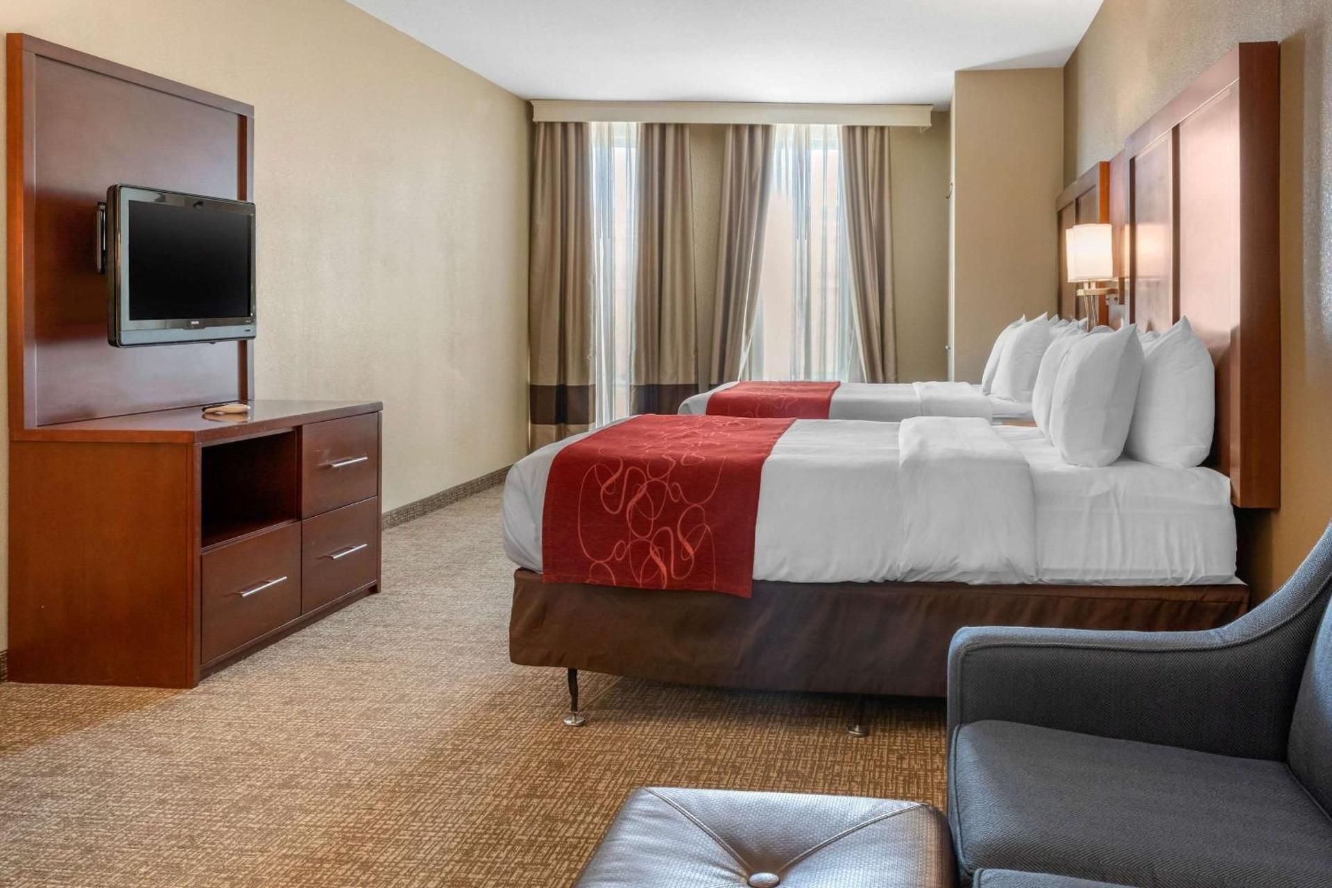 2 Queen Beds, Efficiency, Suite, Nonsmoking, Accessible, Upgrade