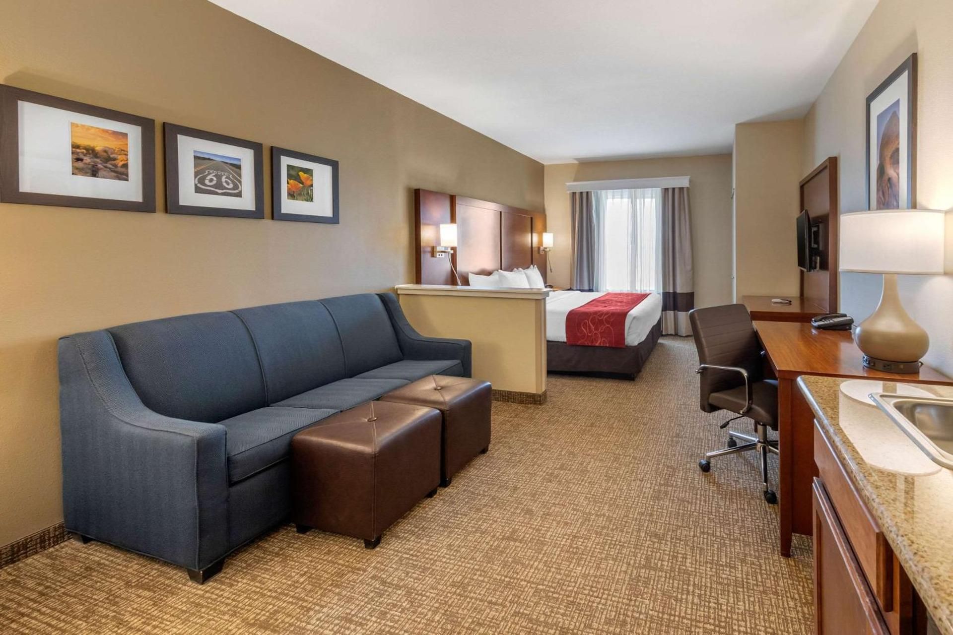 1 King Bed, Suite, Nonsmoking, Upgrade