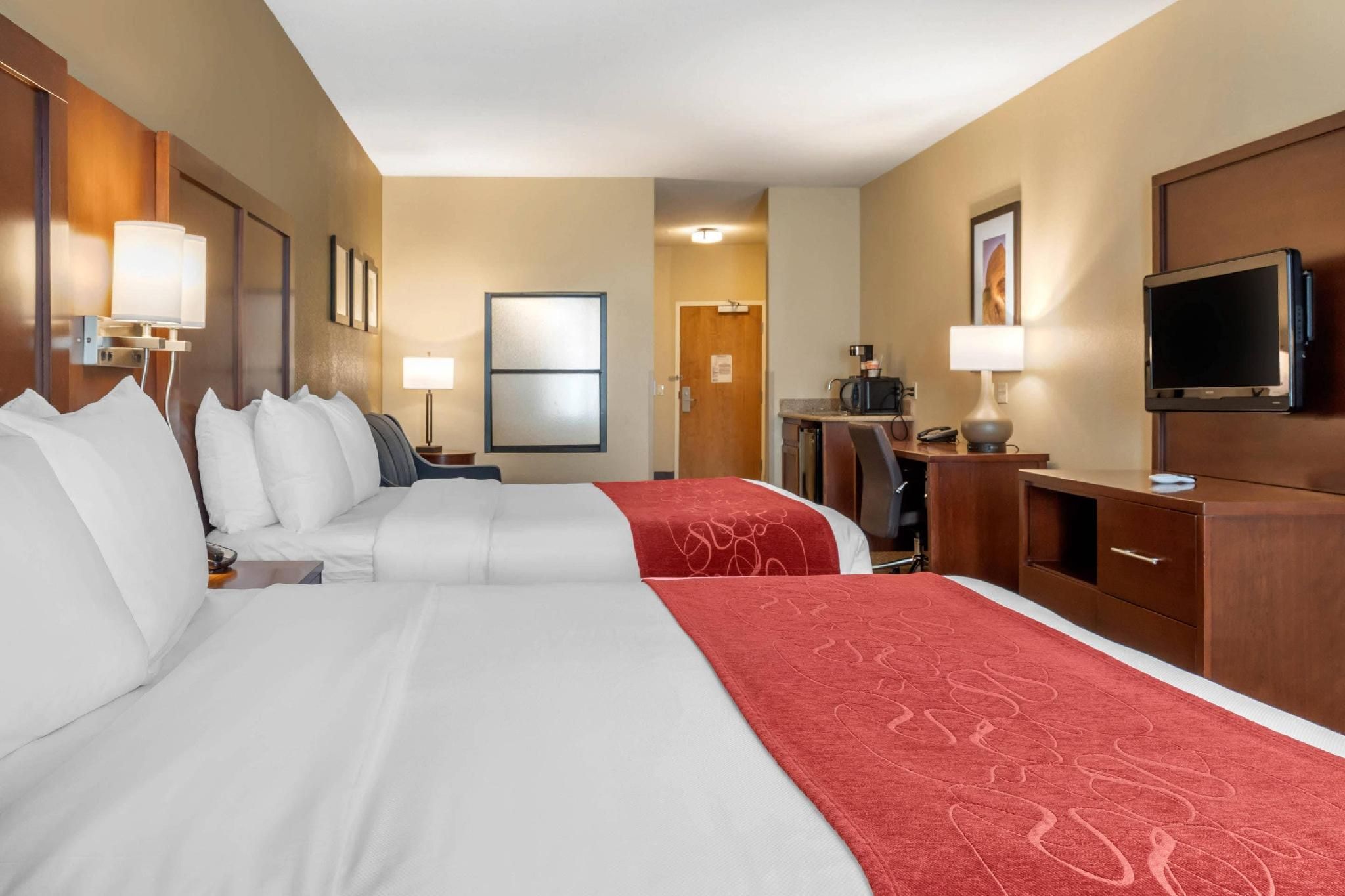2 Queen Beds, Suite, Nonsmoking