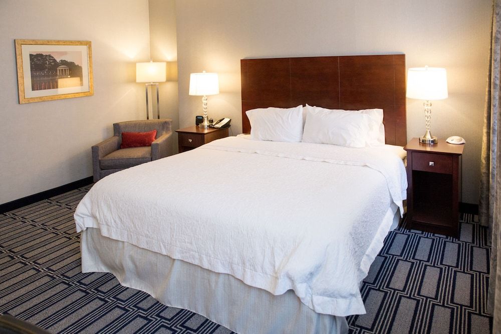 One King Bed, Non-Smoking, Accessible
