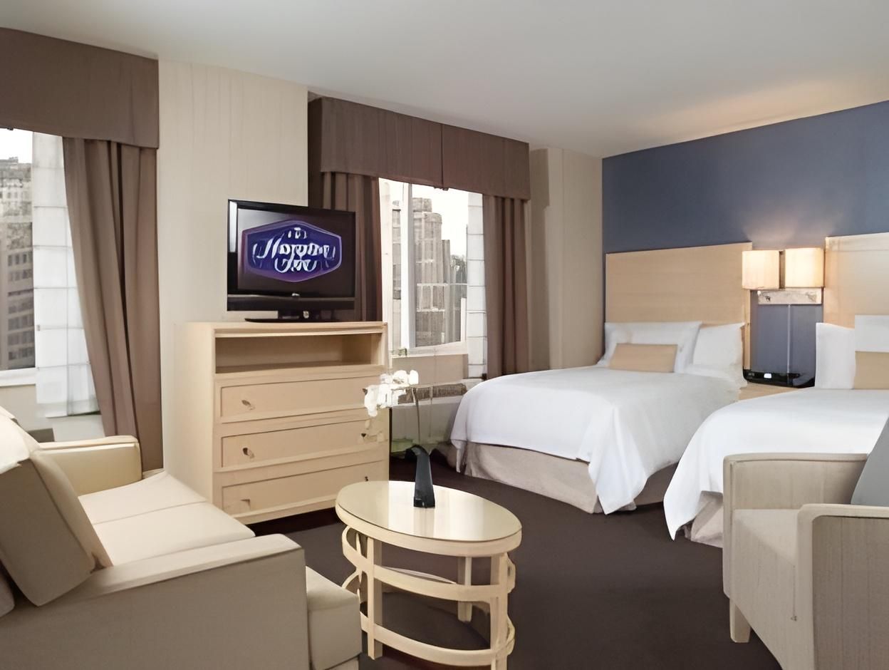 2 doubles w/sofa suite access/roll in shwr ns