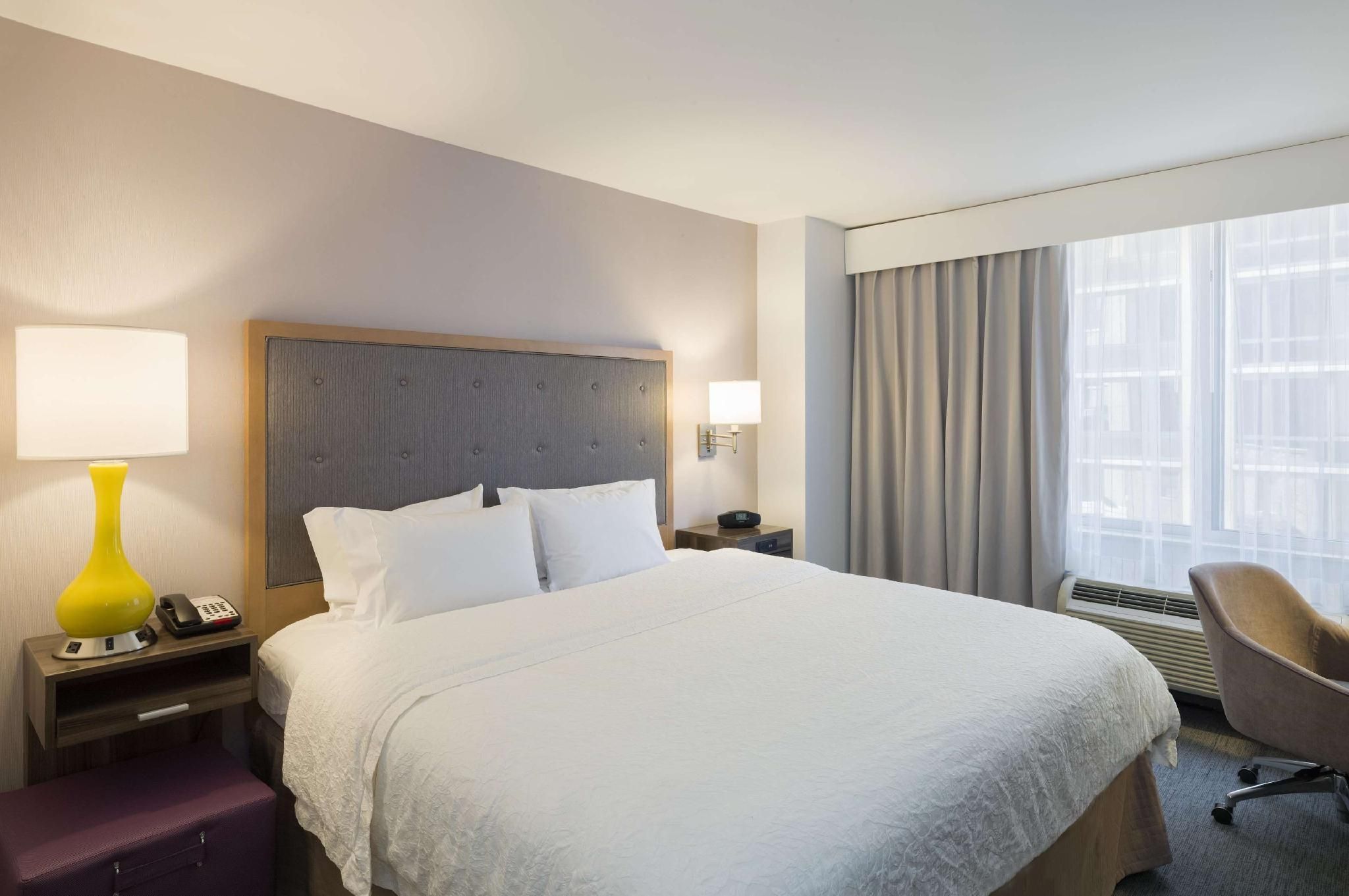 1 KING BED WITH FRIDGE NONSMOKING