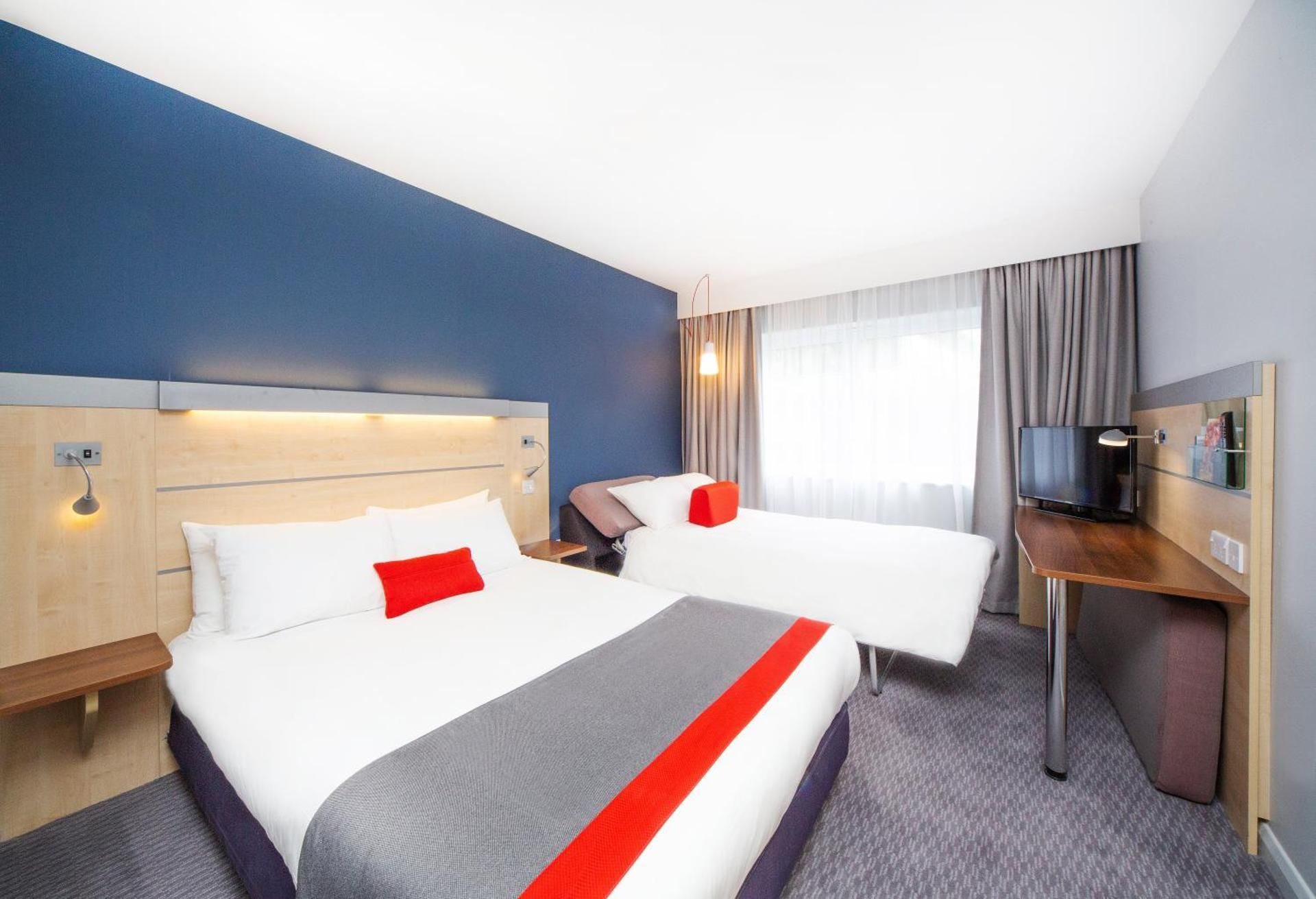 1 Double Standard Sofa Bed with Free Hot Breakfast