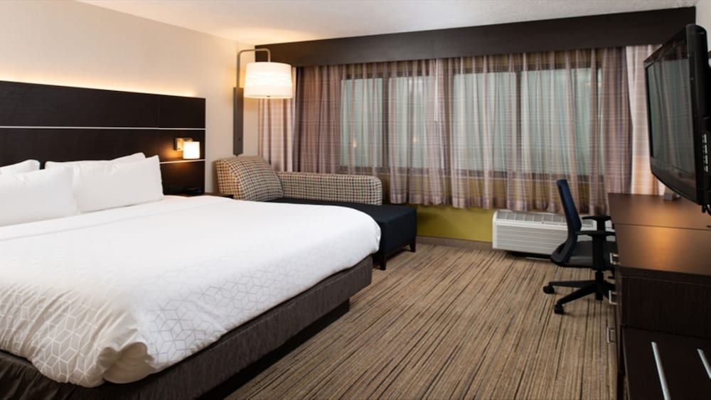 Standard Room, 1 King Bed