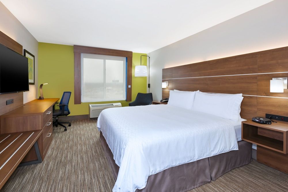 Standard Room, 1 King Bed, Accessible (Communications, Mobility)